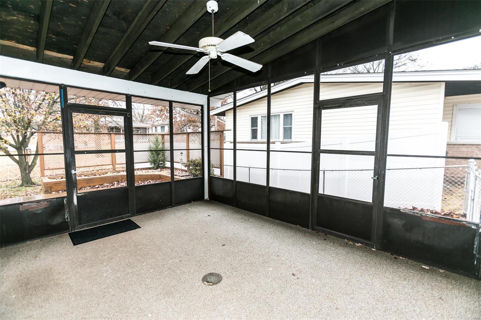 Florissant, Missouri 63033, United States, 3 Bedrooms Bedrooms, ,2 BathroomsBathrooms,Residential,Pending,25675