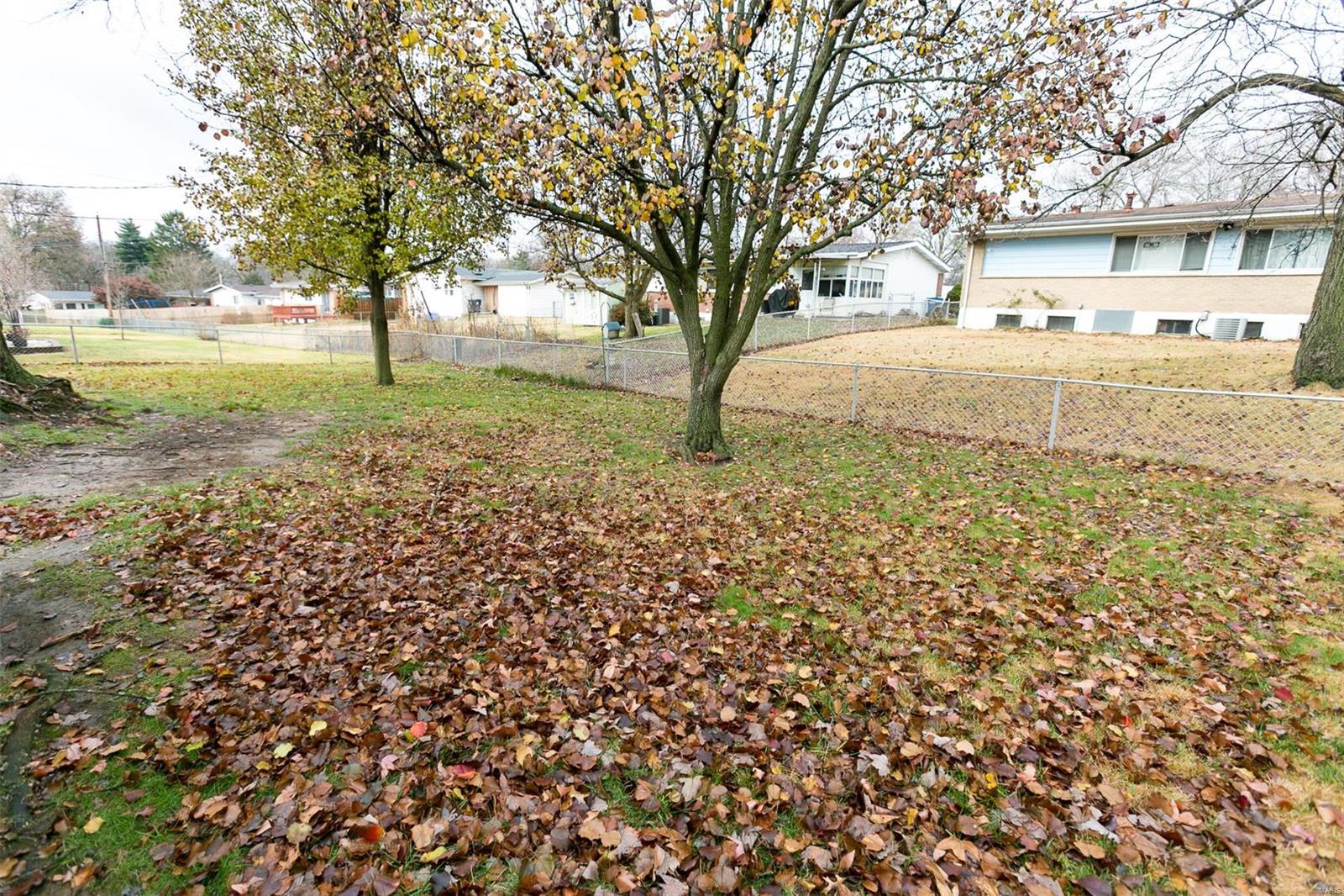 Florissant, Missouri 63033, United States, 3 Bedrooms Bedrooms, ,2 BathroomsBathrooms,Residential,Pending,25675