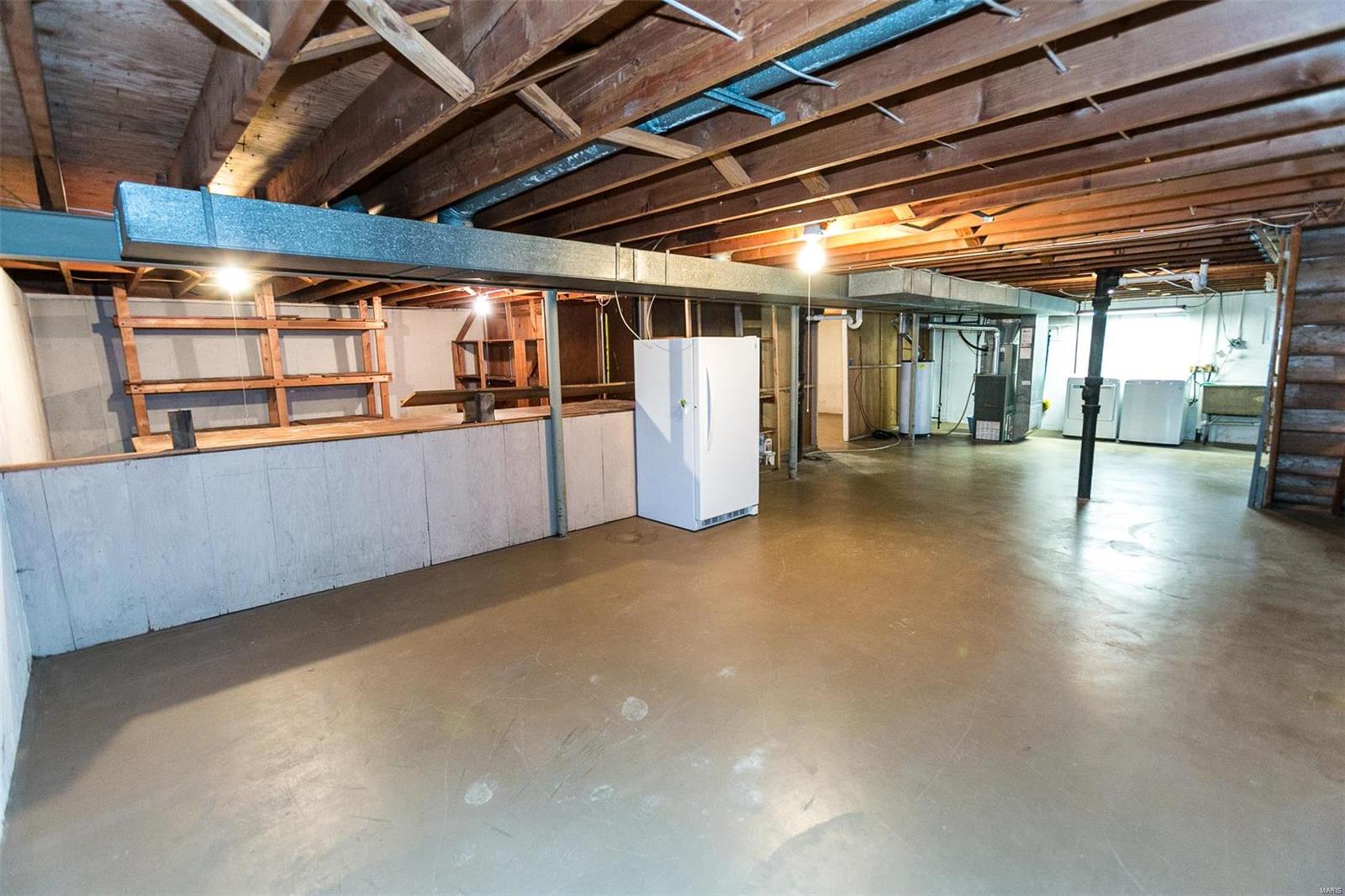 Florissant, Missouri 63033, United States, 3 Bedrooms Bedrooms, ,2 BathroomsBathrooms,Residential,Pending,25675