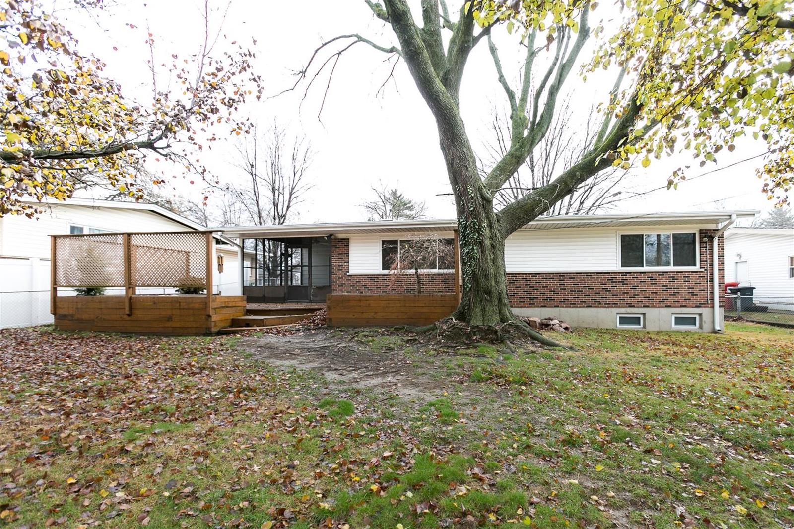 Florissant, Missouri 63033, United States, 3 Bedrooms Bedrooms, ,2 BathroomsBathrooms,Residential,Pending,25675