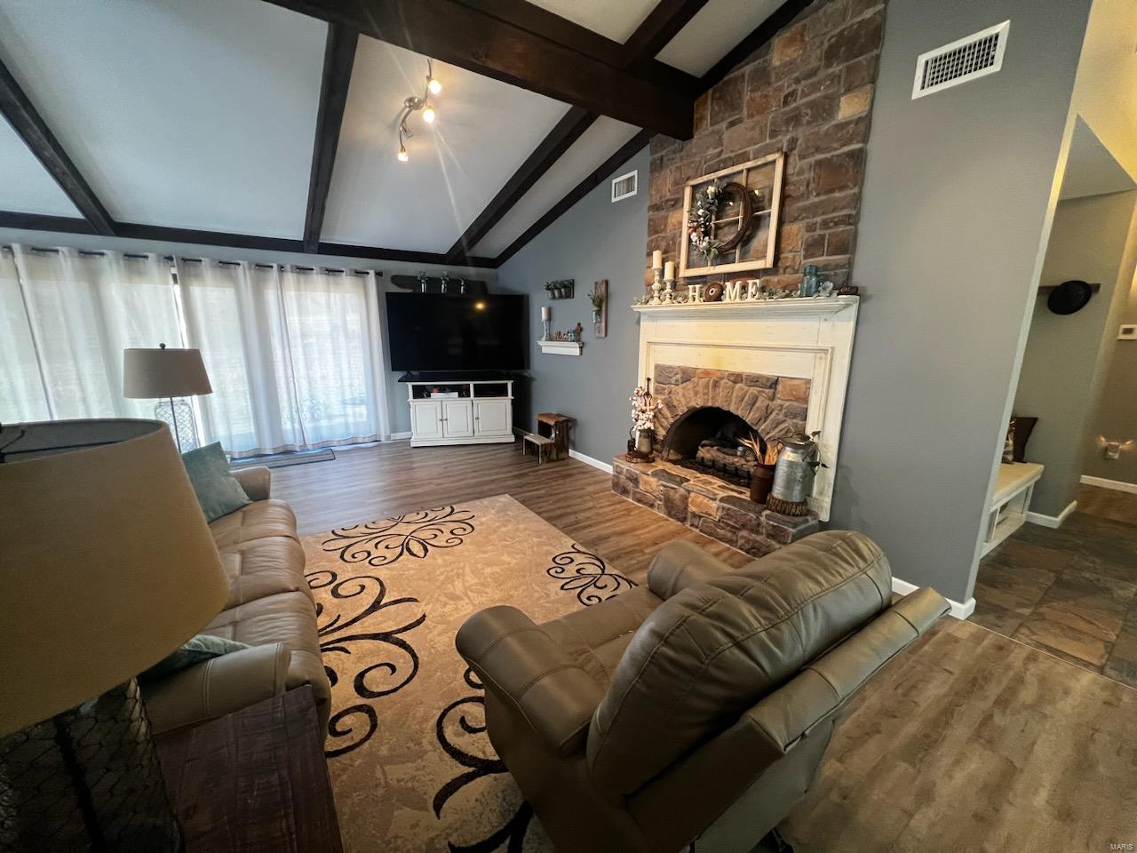 La Bella Vists - Residential