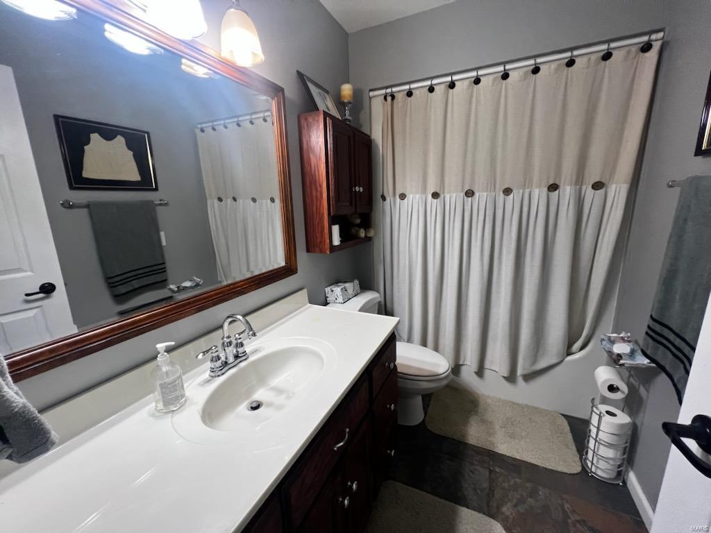 La Bella Vists - Residential