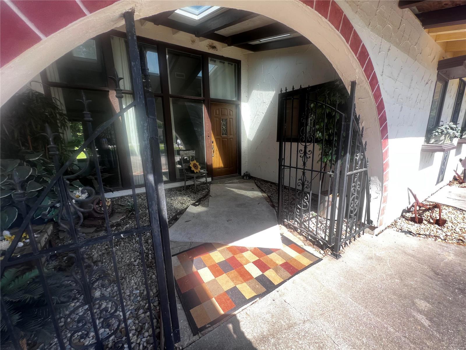 La Bella Vists - Residential