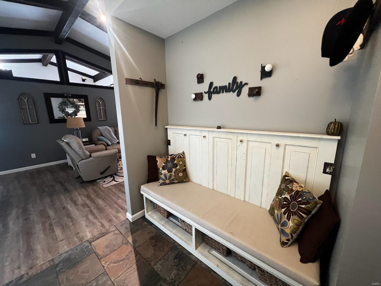 La Bella Vists - Residential