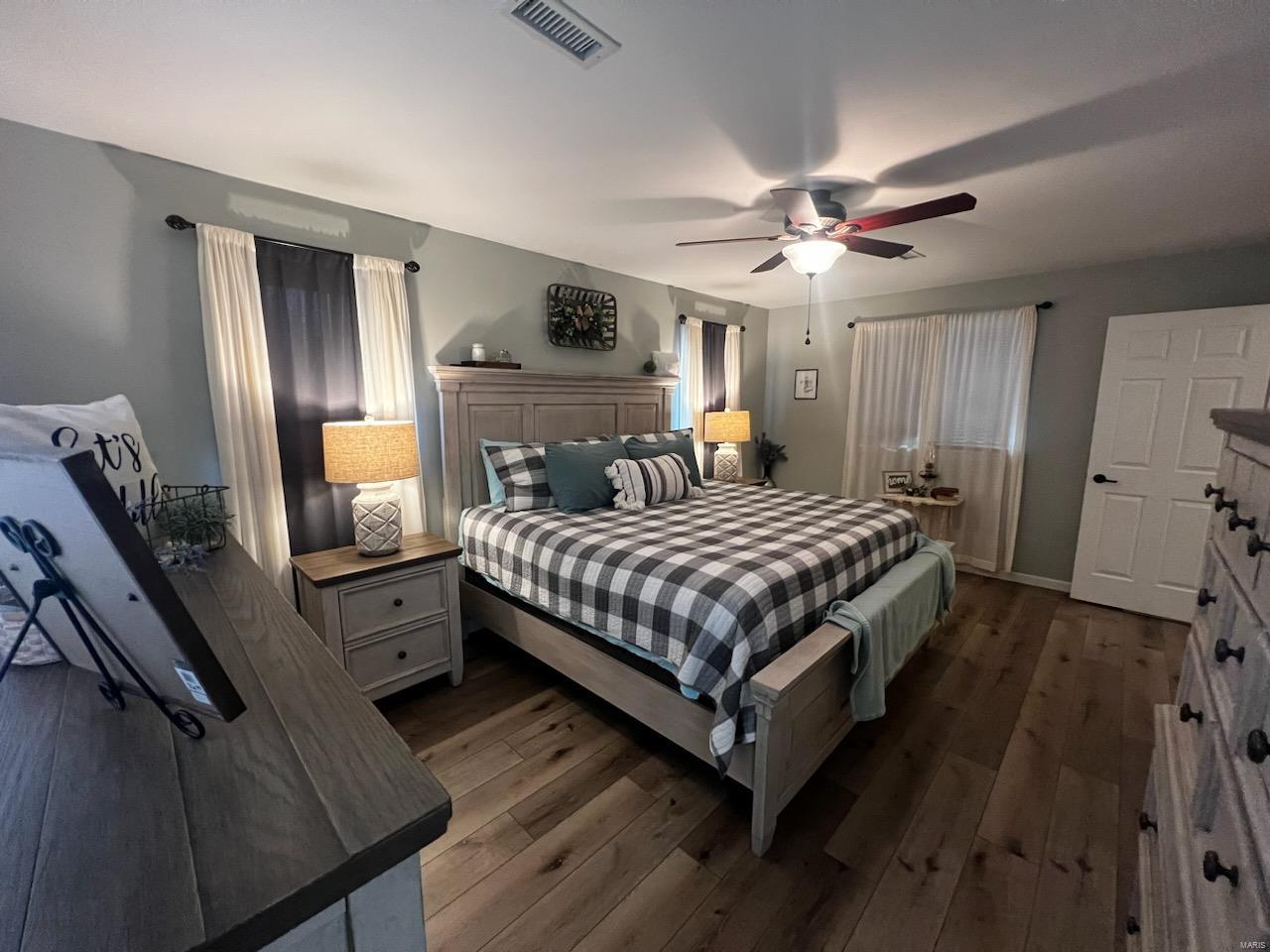 La Bella Vists - Residential