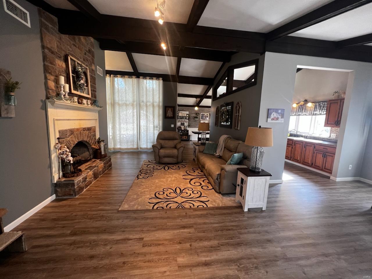 La Bella Vists - Residential