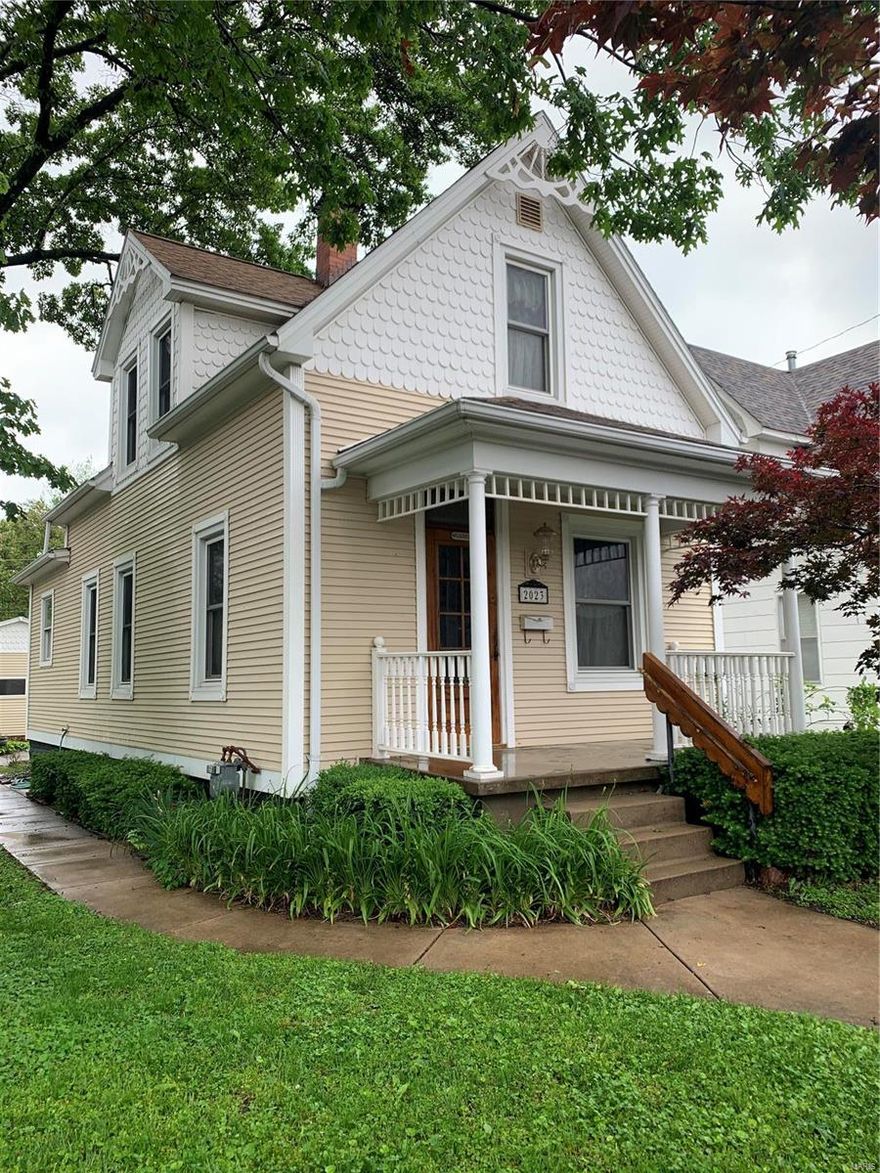 Don't miss this home tucked into the Frenchtown district. St. Charles is considering the Frenchtown District for redevelopment, so what a great time to move into this awesome neighborhood. Walking distance to thriving shops & cafes of Frenchtown, parks, playgrounds, hiking trails & Katy Trail & less than a mile from Main Street St. Chas. The owner has gone to great lengths to return this gem to its original look. This home boasts 1280 sq. ft & lots of parking. It features a newer 2 car garage, a 1 car o/s garage, & off street parking for 2+ Additional cars. "Vintage style" bath, custom millwork, wood floors, & more. Huge main level rms including living, dining & kitchen. Updates include: Furnace & AC 2016, arch shingled roof & vinyl siding on home & garage, vinyl/tilt windows(except kitchen & bath). The toilet & shower in lower level offer the perfect start to adding a 2nd bath. New stainless kitchen appliances. Sewer lateral repairs-2021. Interior freshly painted.