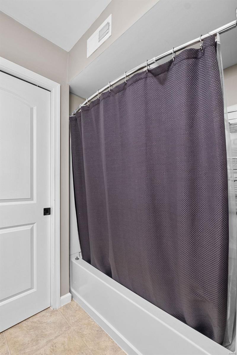 Arrowhead Condo Fourth Amd - Residential