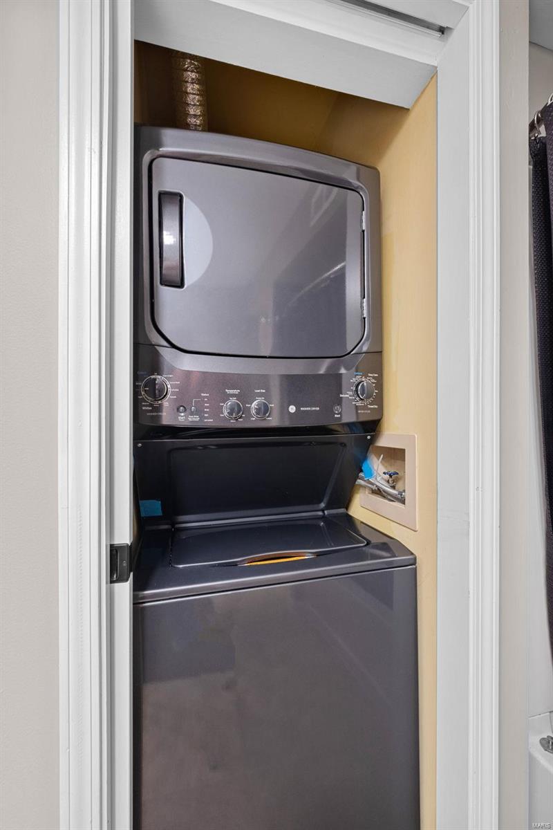 Arrowhead Condo Fourth Amd - Residential