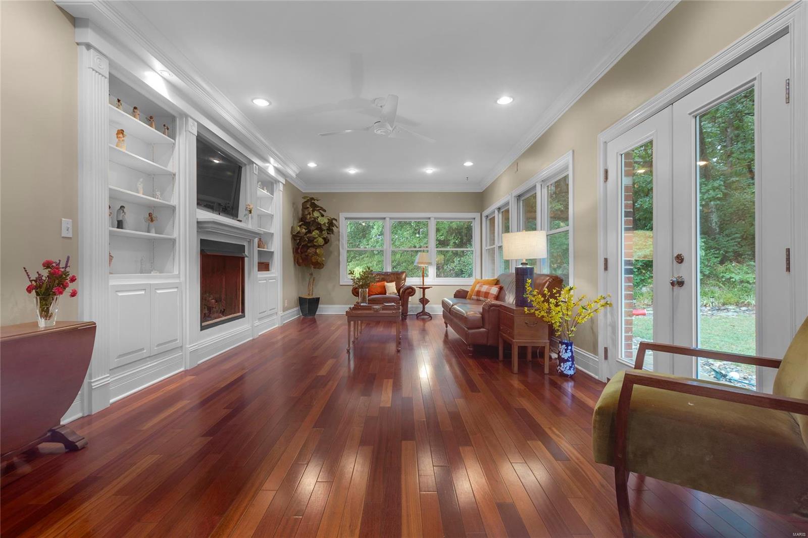 Hickory Woods - Residential