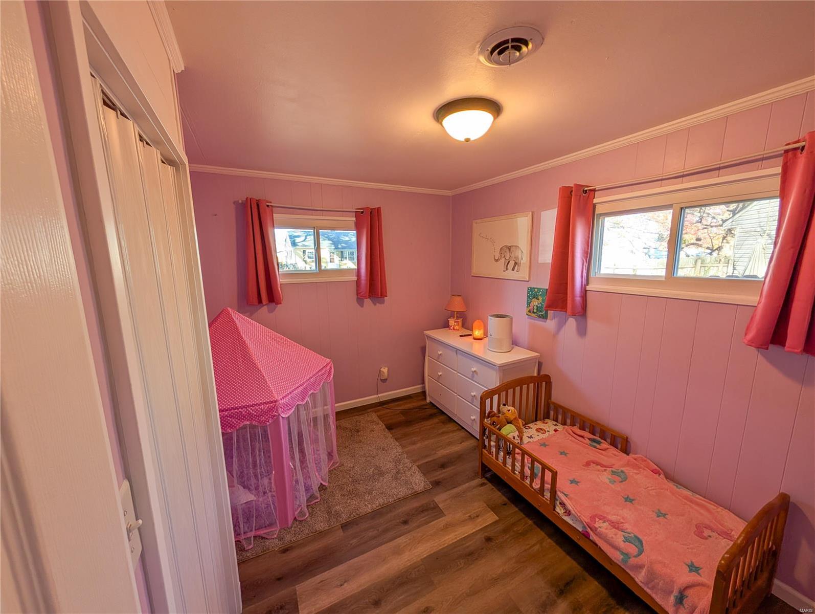 Wood River, Illinois 62095, United States, 2 Bedrooms Bedrooms, ,1 BathroomBathrooms,Residential,Pending,30381