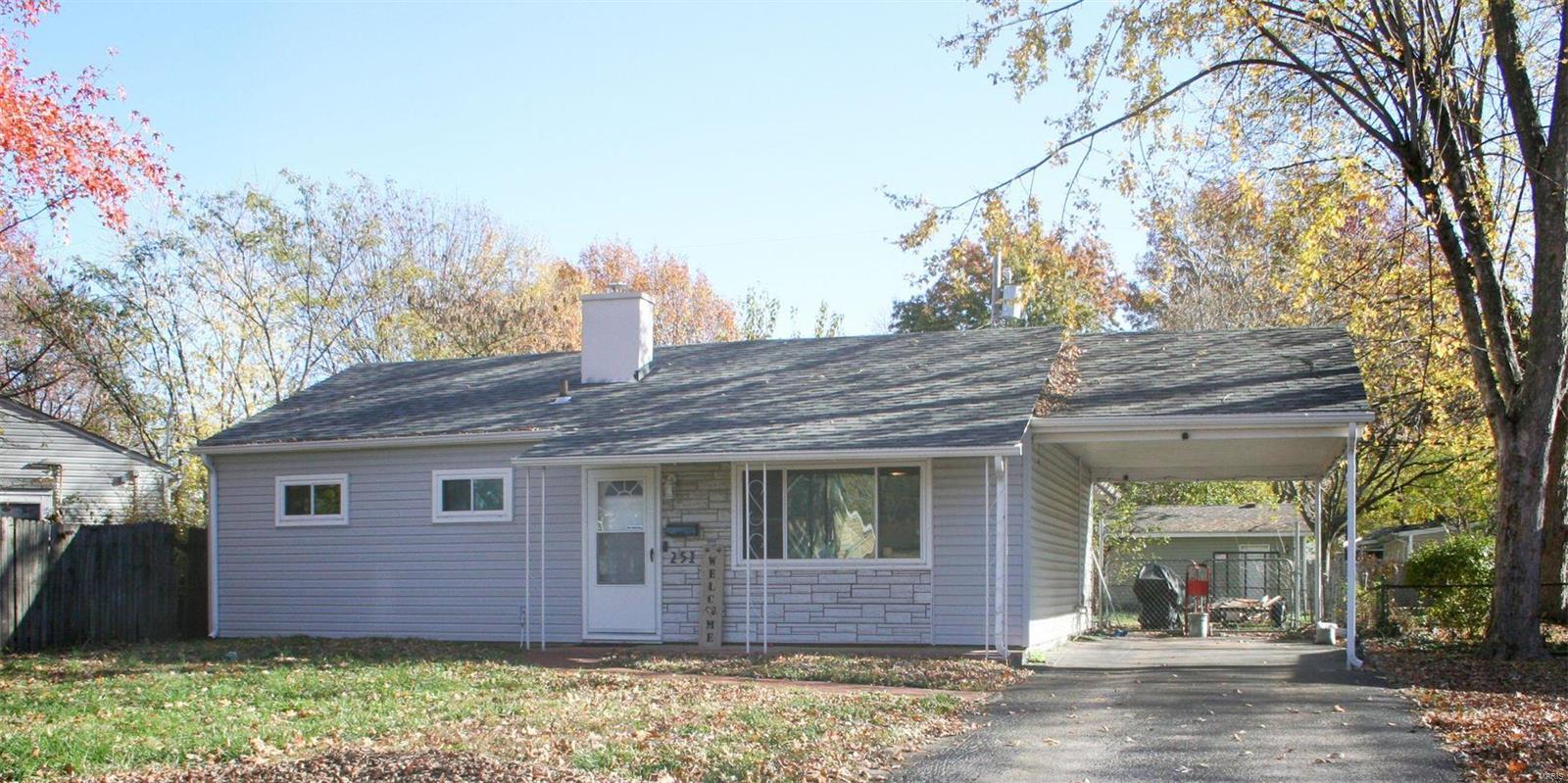 Wood River, Illinois 62095, United States, 2 Bedrooms Bedrooms, ,1 BathroomBathrooms,Residential,Pending,30381