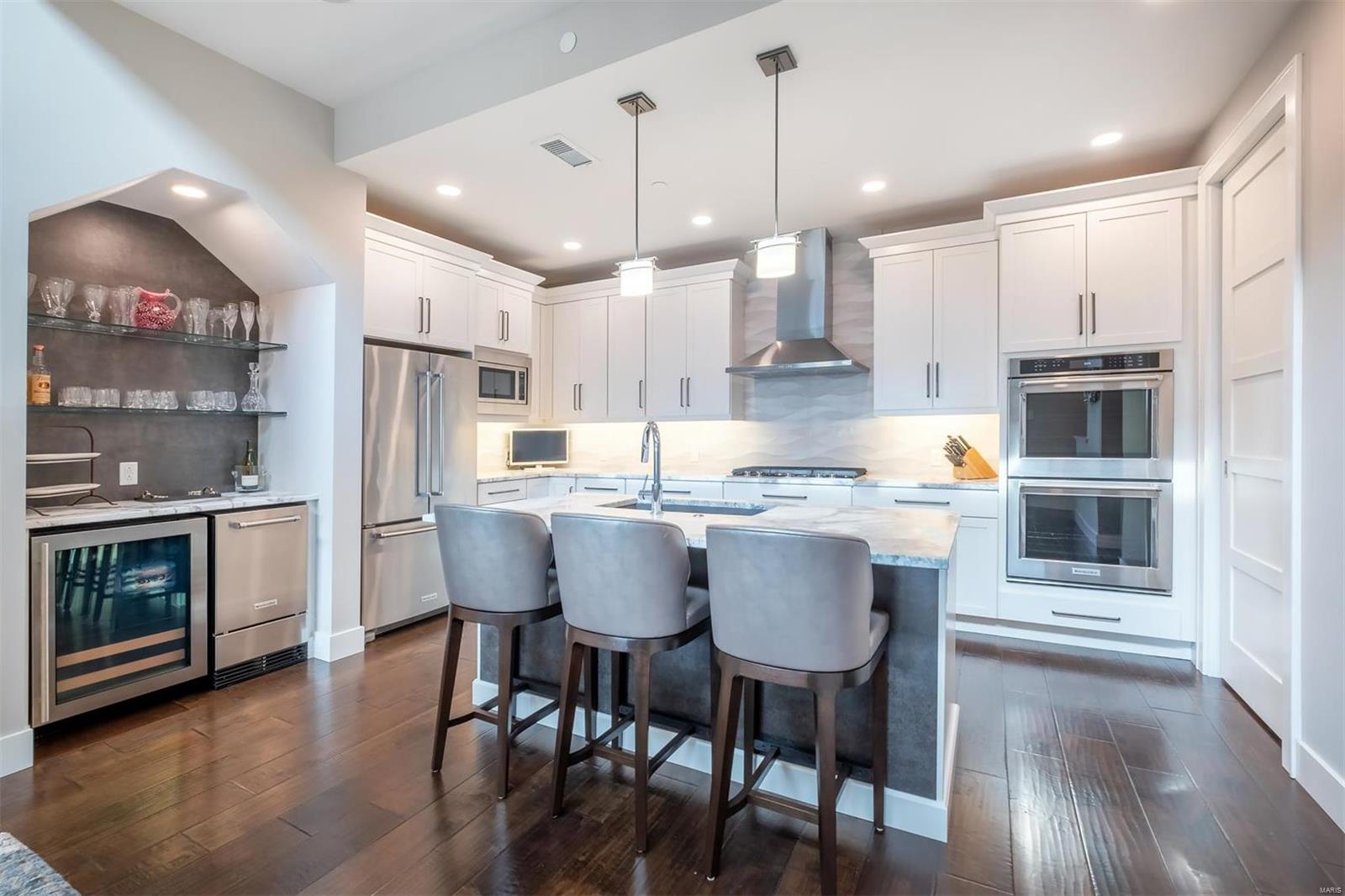 Madison Condo First Amd - Residential