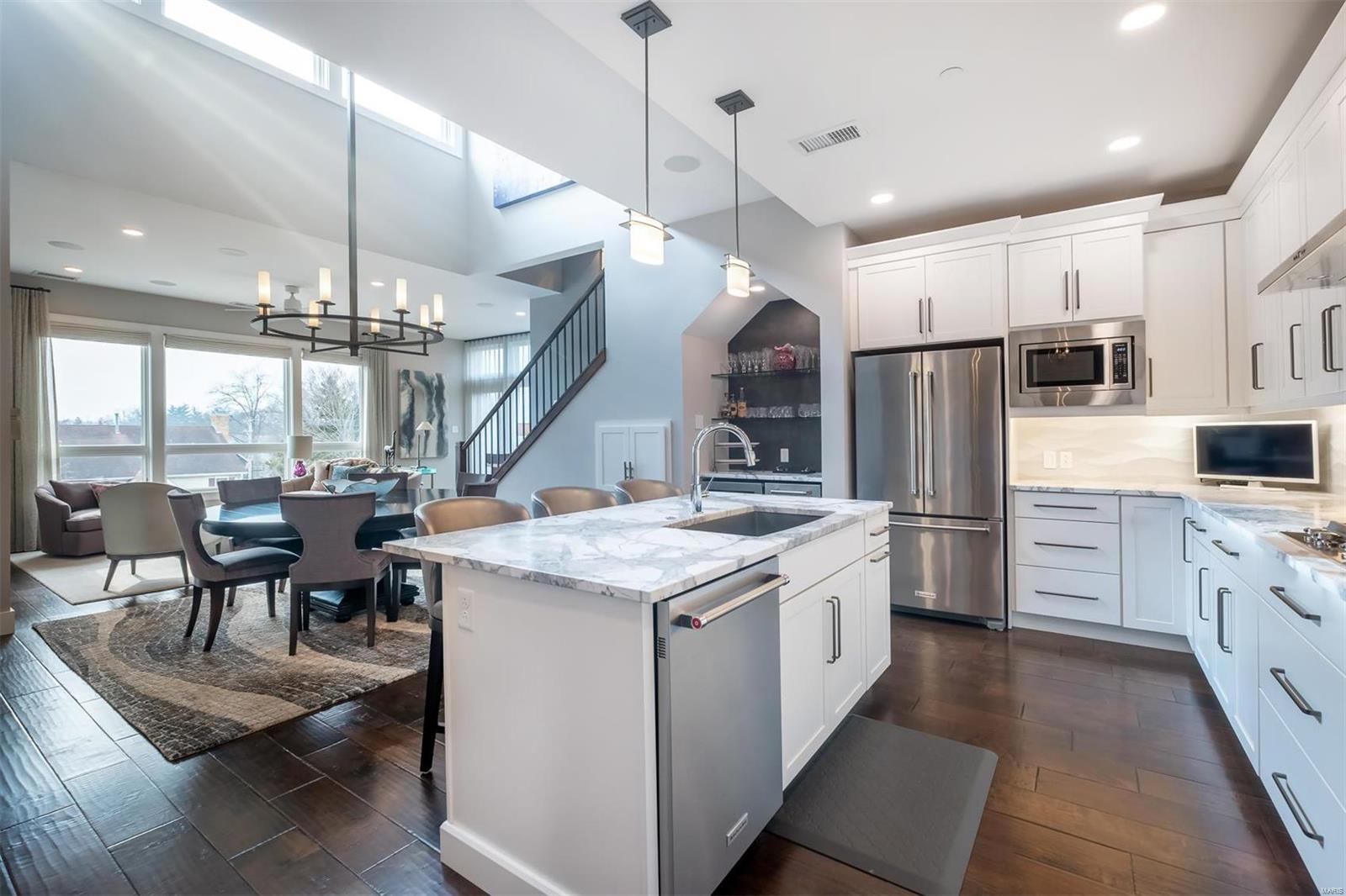 Madison Condo First Amd - Residential