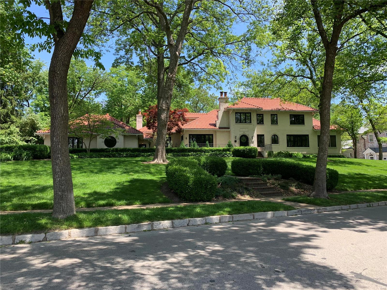 Country Club Place - Residential