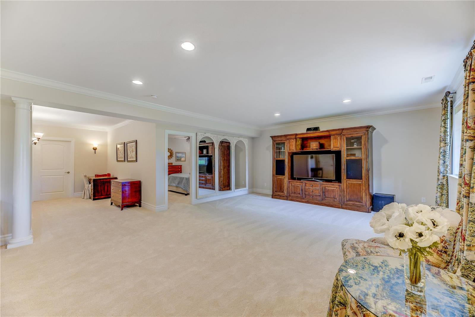 Villas At Meadowbrook - Residential