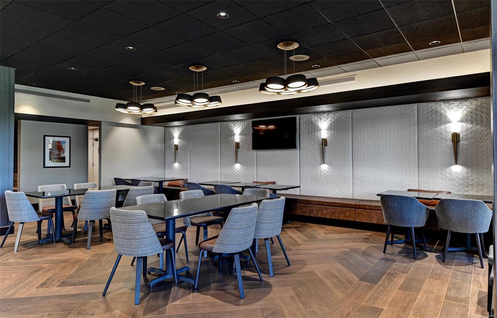 Villas At Meadowbrook - Residential