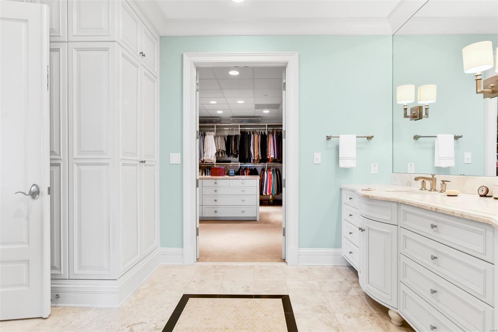 Plaza In Clayton A Condo The - Residential