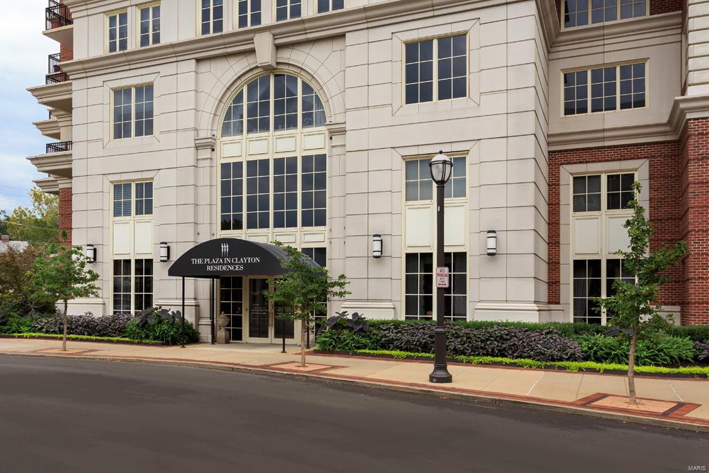 Plaza In Clayton A Condo The - Residential
