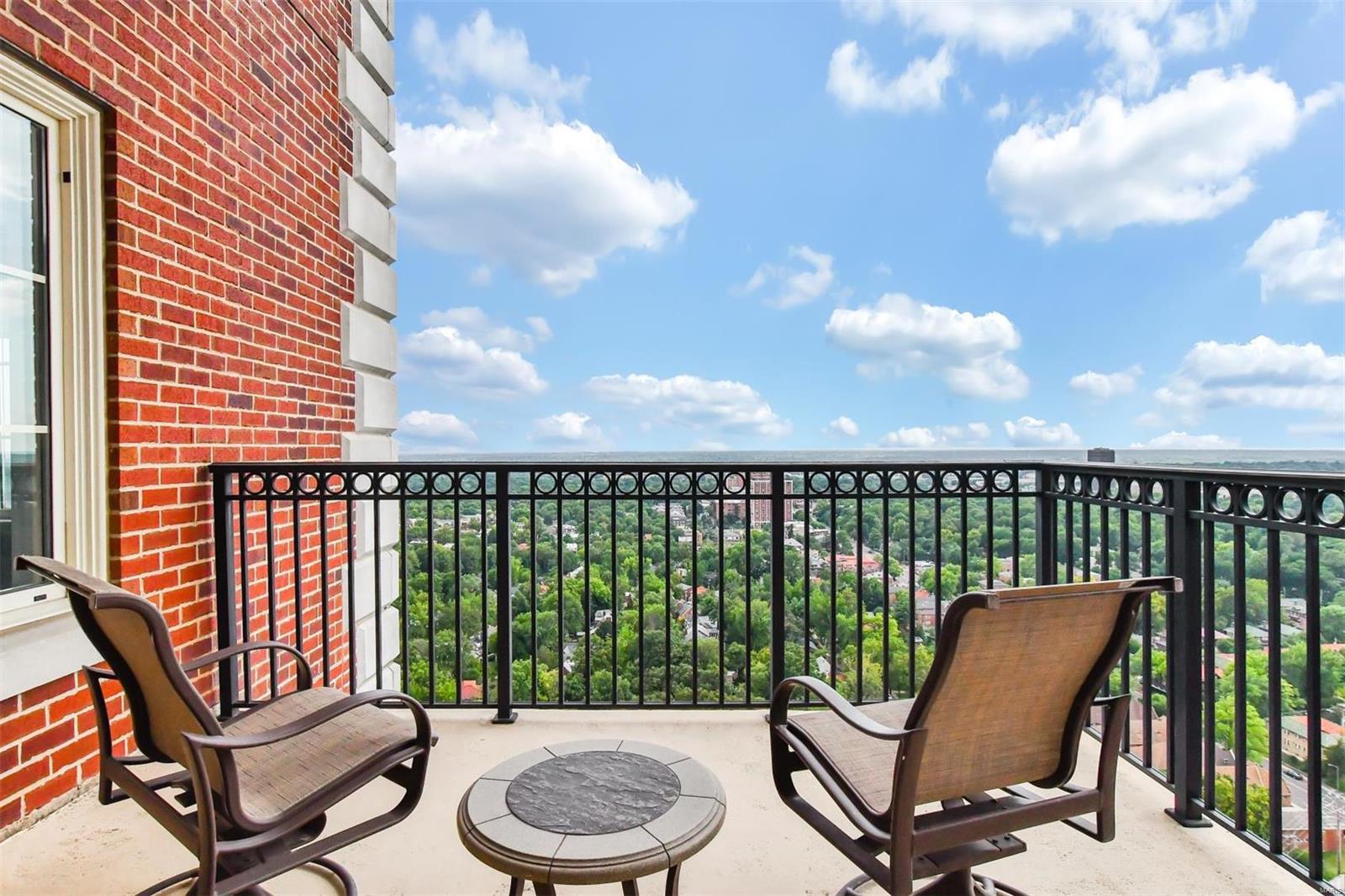 Plaza In Clayton A Condo The - Residential