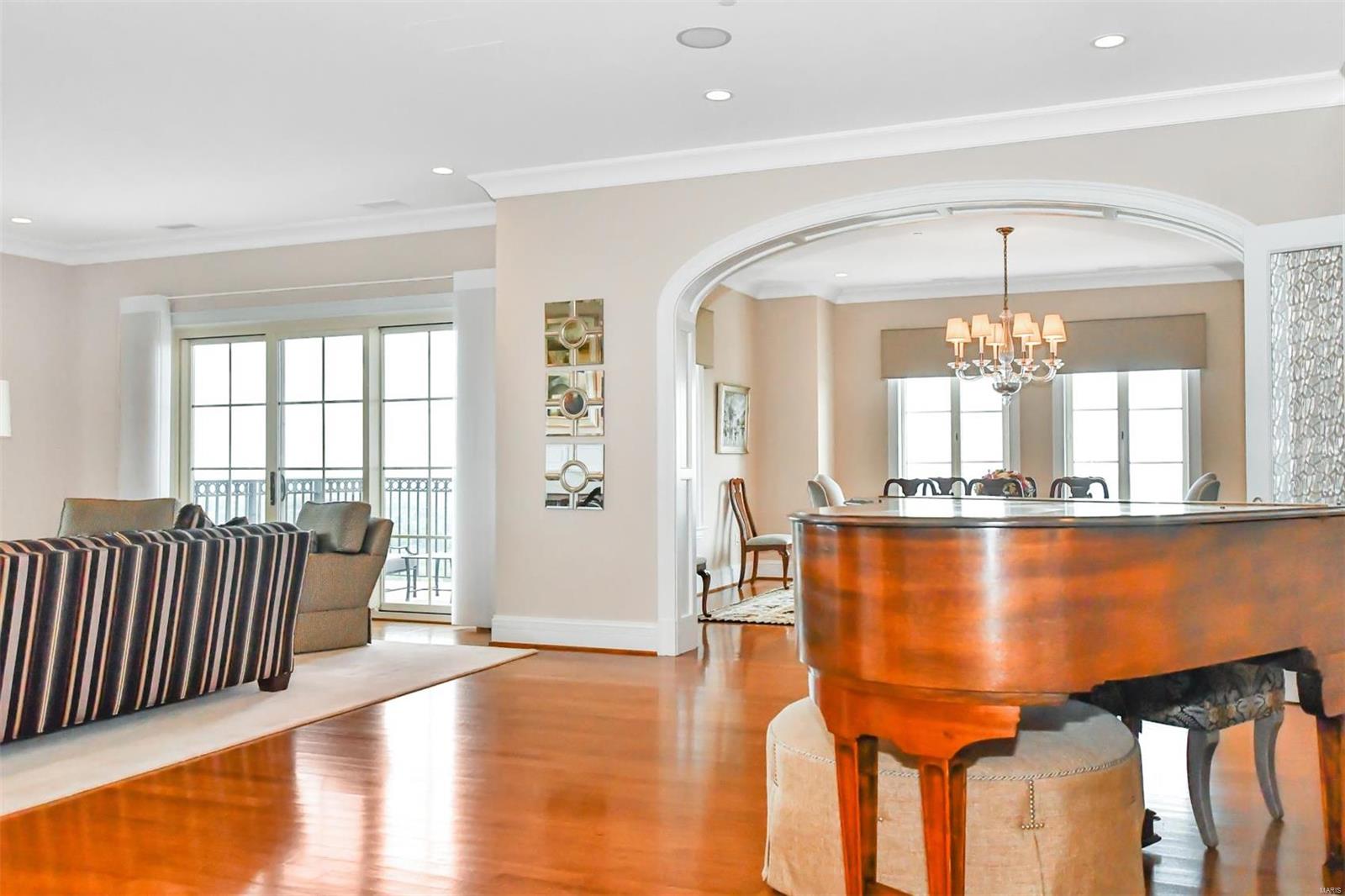 Plaza In Clayton A Condo The - Residential