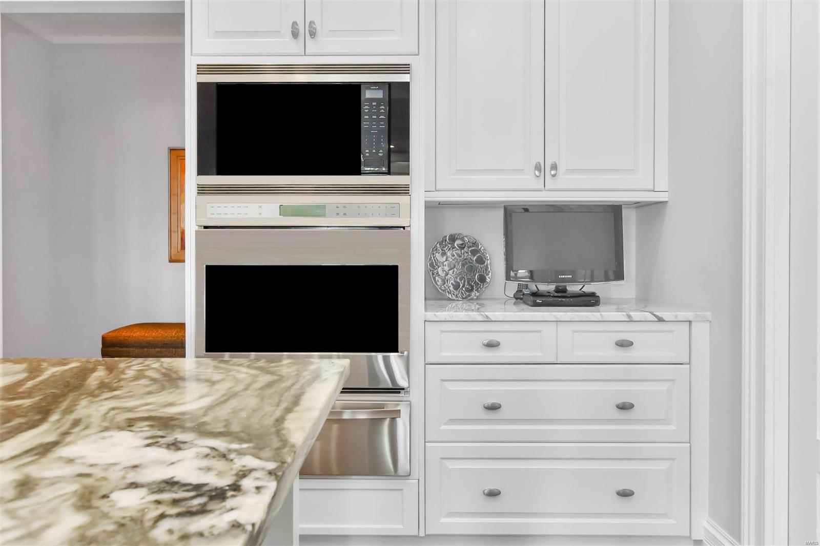 Plaza In Clayton A Condo The - Residential