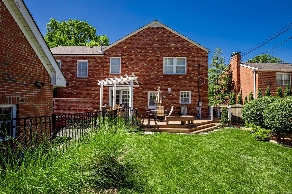 Davis Place - Residential