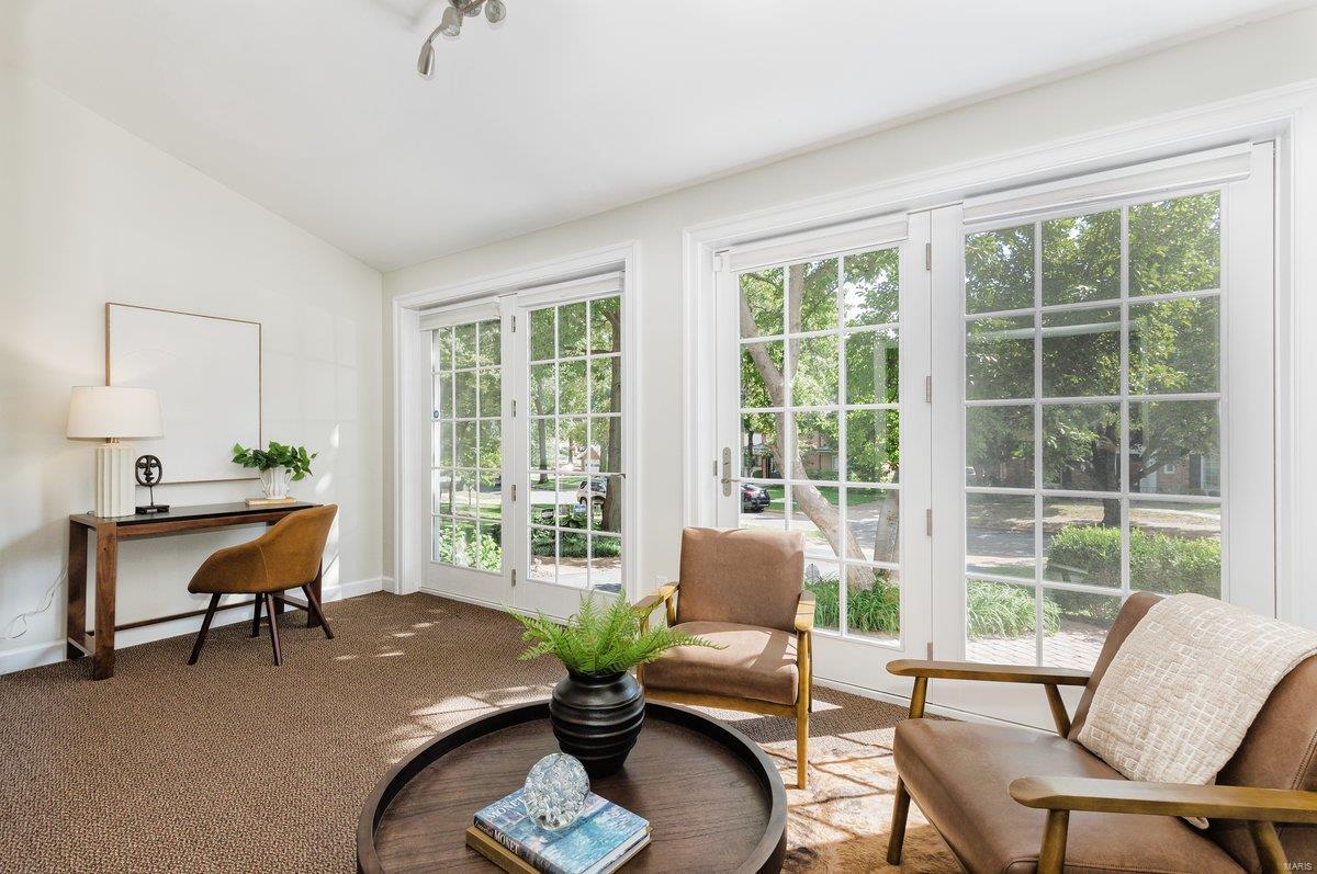 Davis Place - Residential