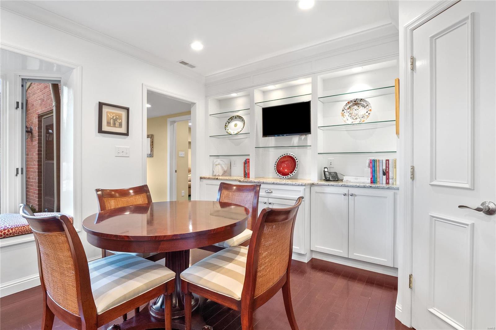 La Hacienda - Residential