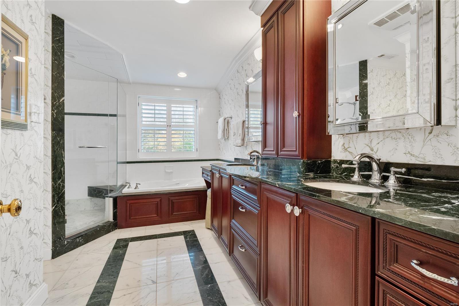 La Hacienda - Residential