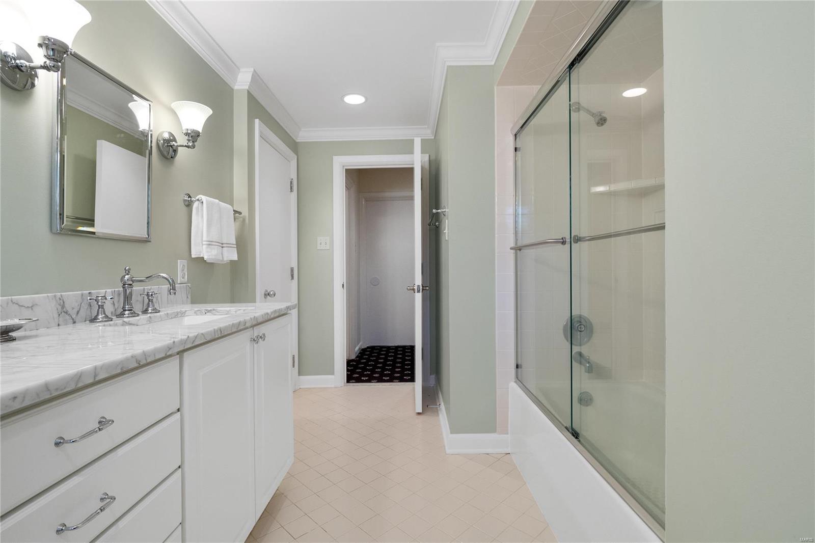 La Hacienda - Residential