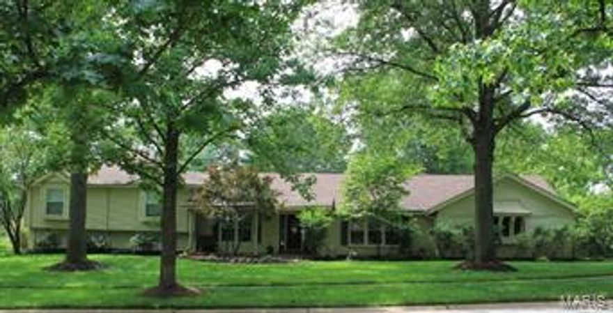 Exceptional Creve Coeur beauty situated on a lush, private lot with extensive landscape*Scrumptious in ground pool to enjoy this summer with expansive pool decking w/stone accents*Entry foyer flanked by LR/DR greet you flowing openly to spacious FR w/wood floor & impressive fireplace - open to FAB Great Room w/wood floor, numerous windows to view the pool*Abundance of cabinets in kitchen plus stainless appliances including Bosch & LG, oversized center island, Ceramic tile floor*Just a few stairs take you to Master suite & 3 spacious BRs plus updated baths*Just a few steps down you find Rec Room w/built in bookcases, BR5, full bath, large utility/laundry room*3 car *Zoned HVAC*Sprinkler & Security System*Newer windows*Long list of updates*Neutral/Tasteful décor*LOCATION*Great schools*