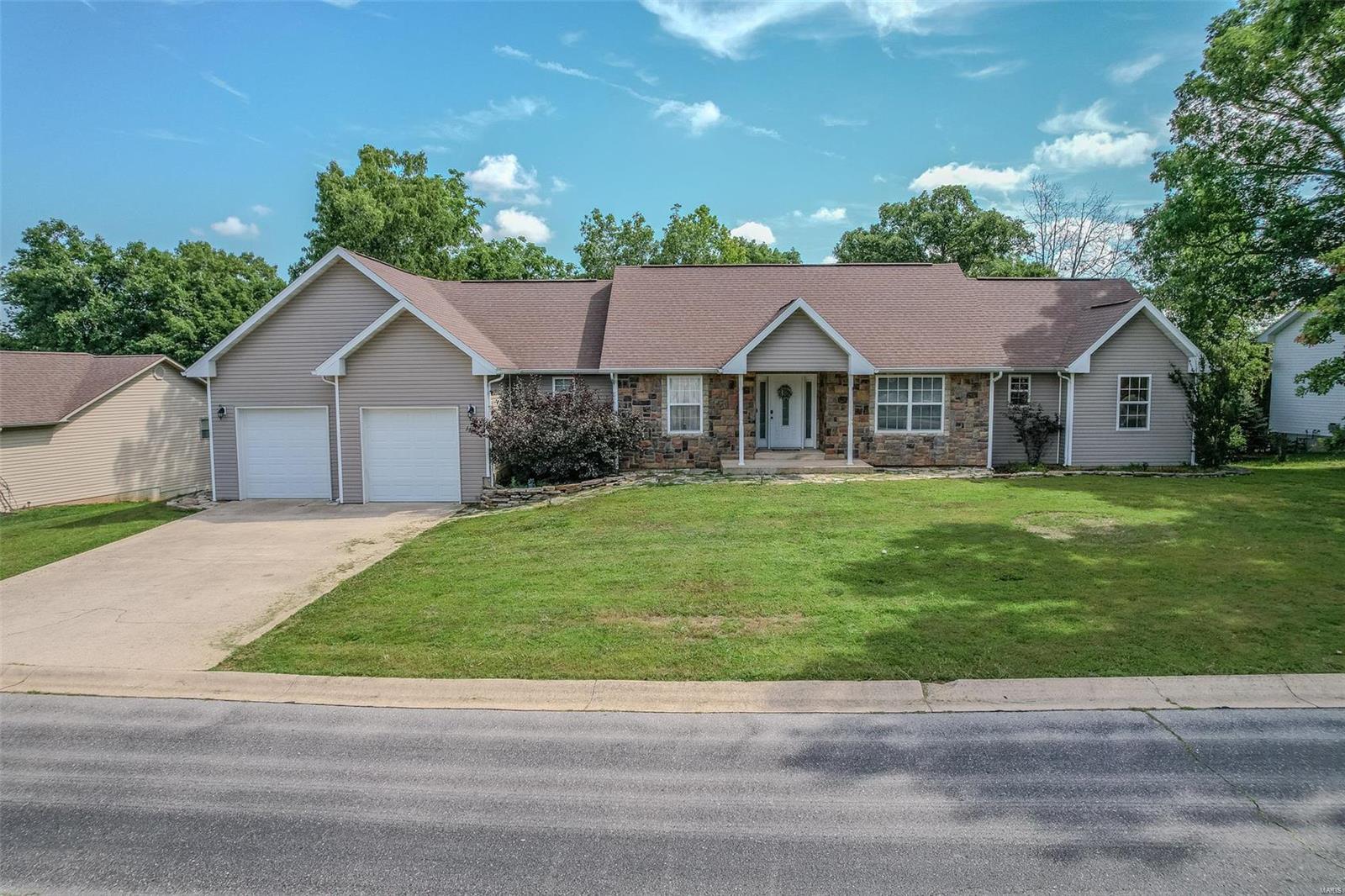 View Waynesville, MO 65583 house