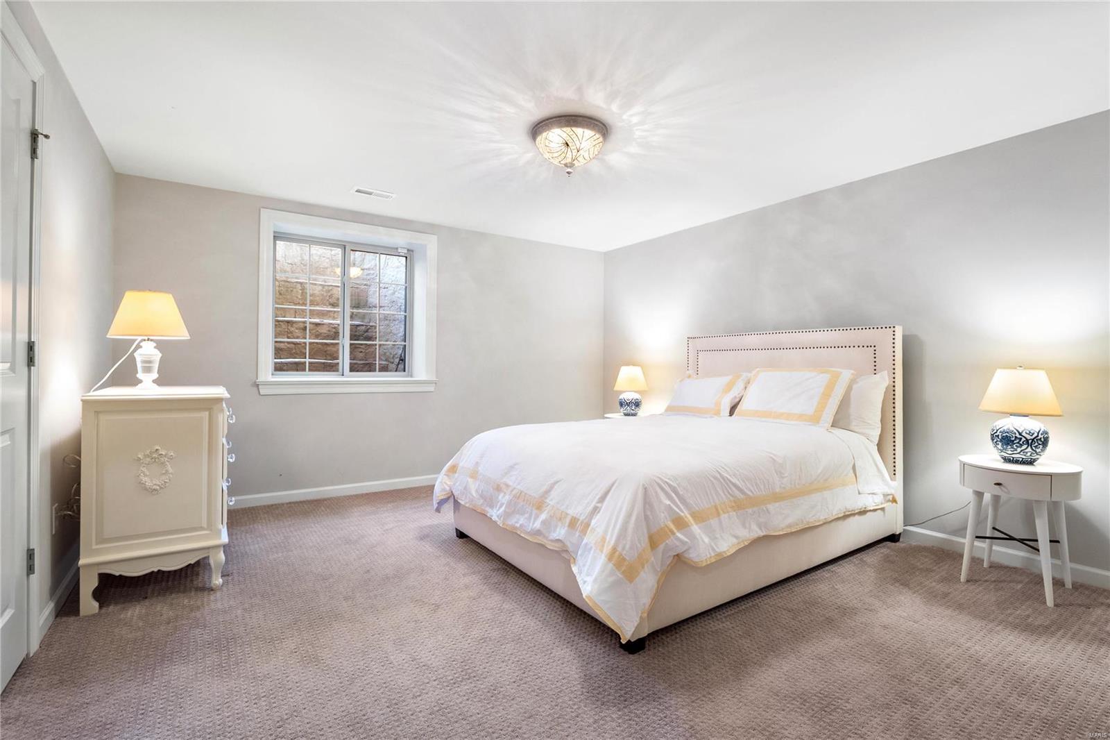 Woods Of Ladue The - Residential