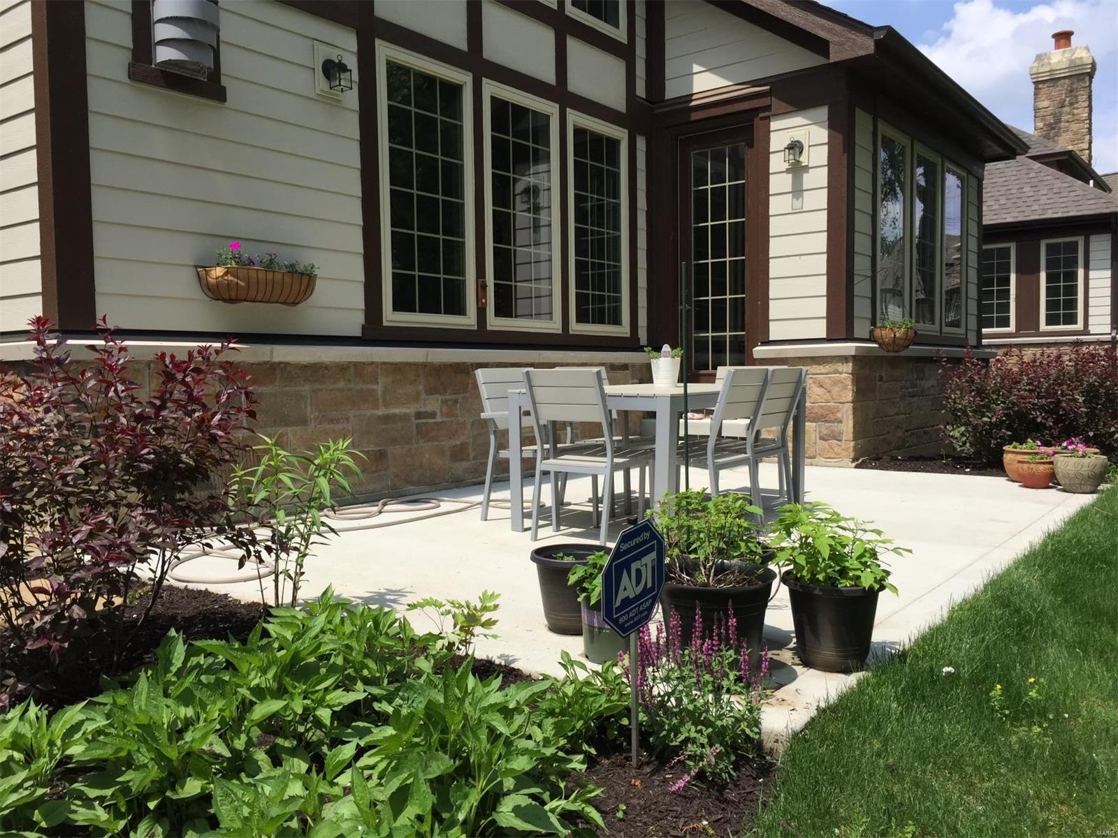 Woods Of Ladue The - Residential