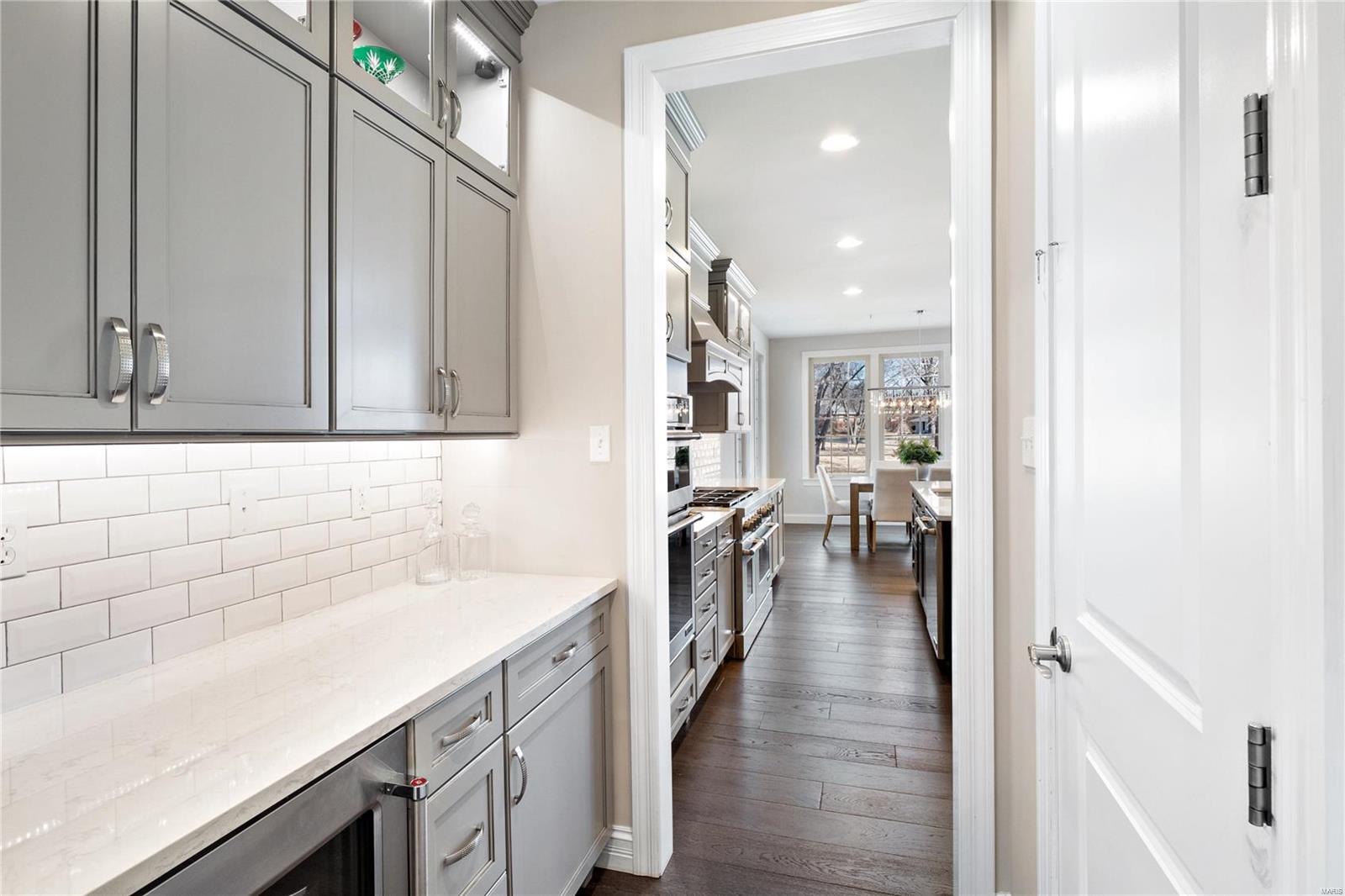 Woods Of Ladue The - Residential