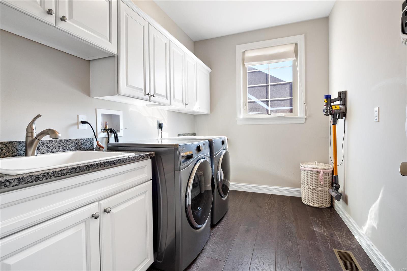 Woods Of Ladue The - Residential