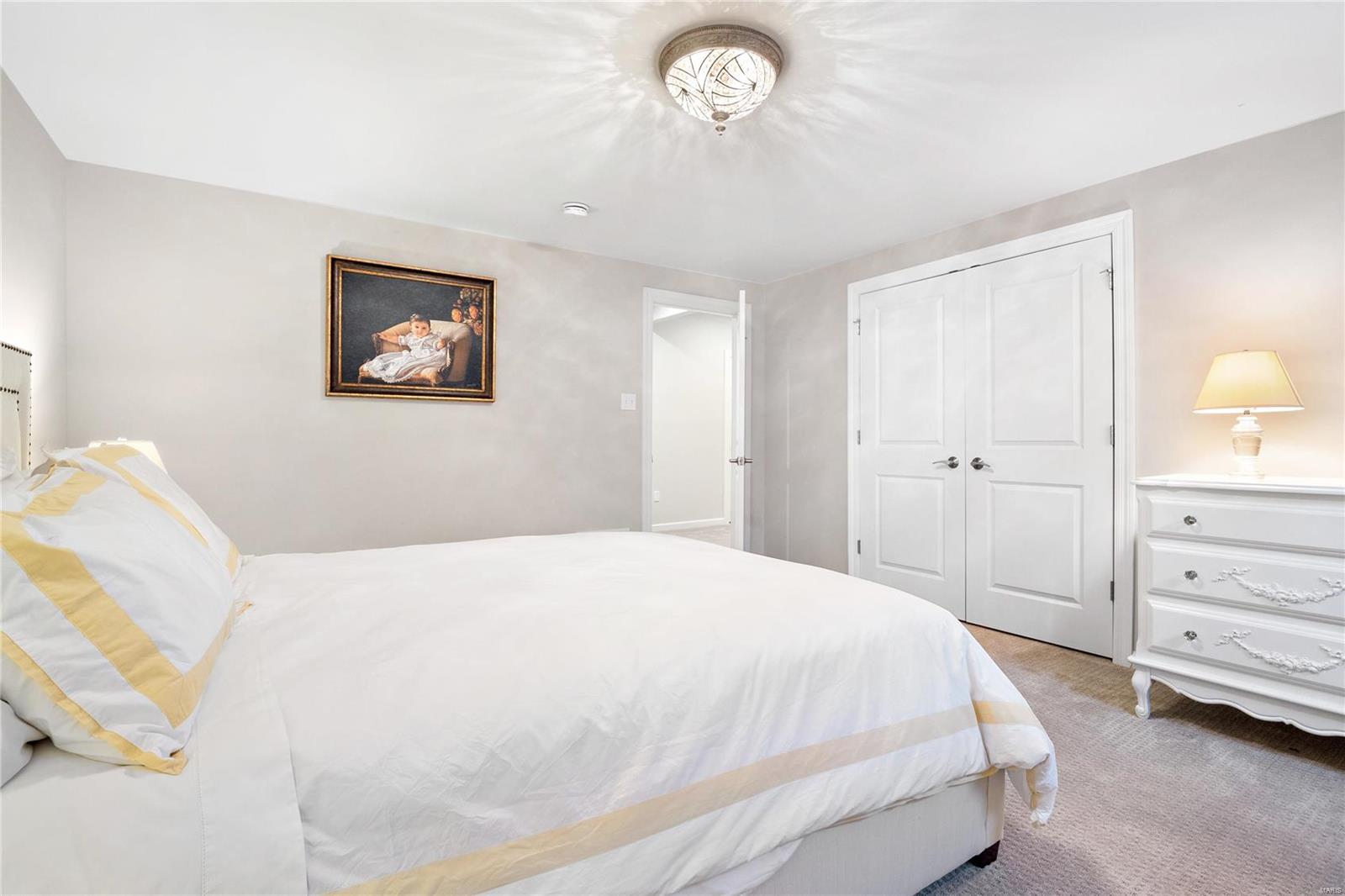 Woods Of Ladue The - Residential