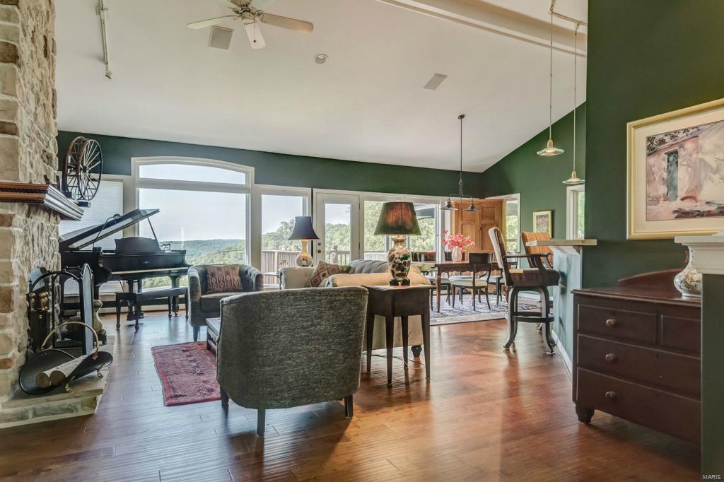 Castlewood Lts 1 Thru 6 & 8 Thru 15 & - Residential