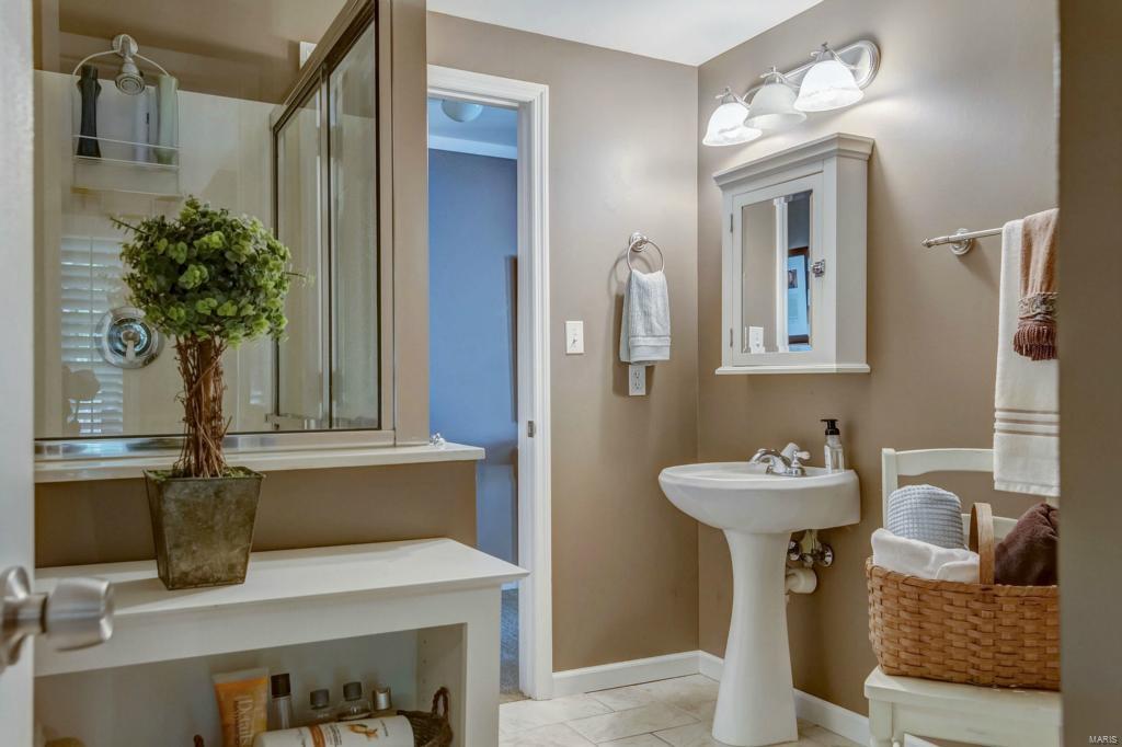 Castlewood Lts 1 Thru 6 & 8 Thru 15 & - Residential