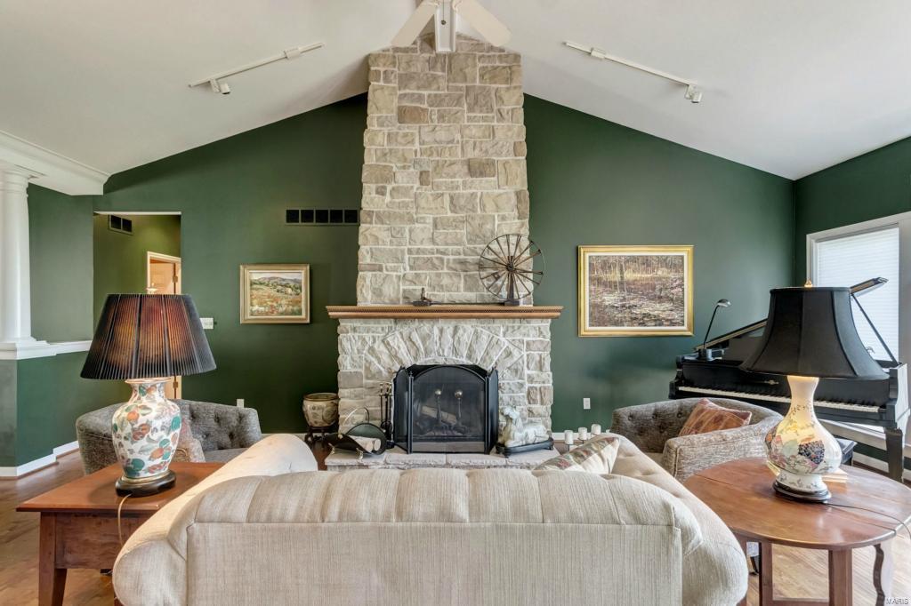 Castlewood Lts 1 Thru 6 & 8 Thru 15 & - Residential