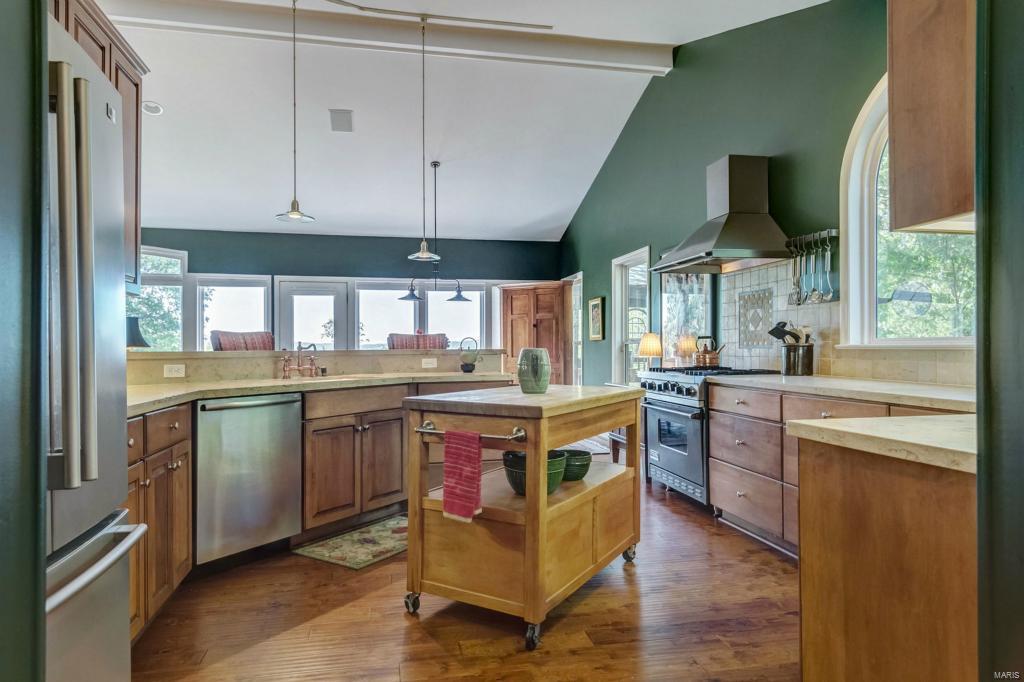 Castlewood Lts 1 Thru 6 & 8 Thru 15 & - Residential