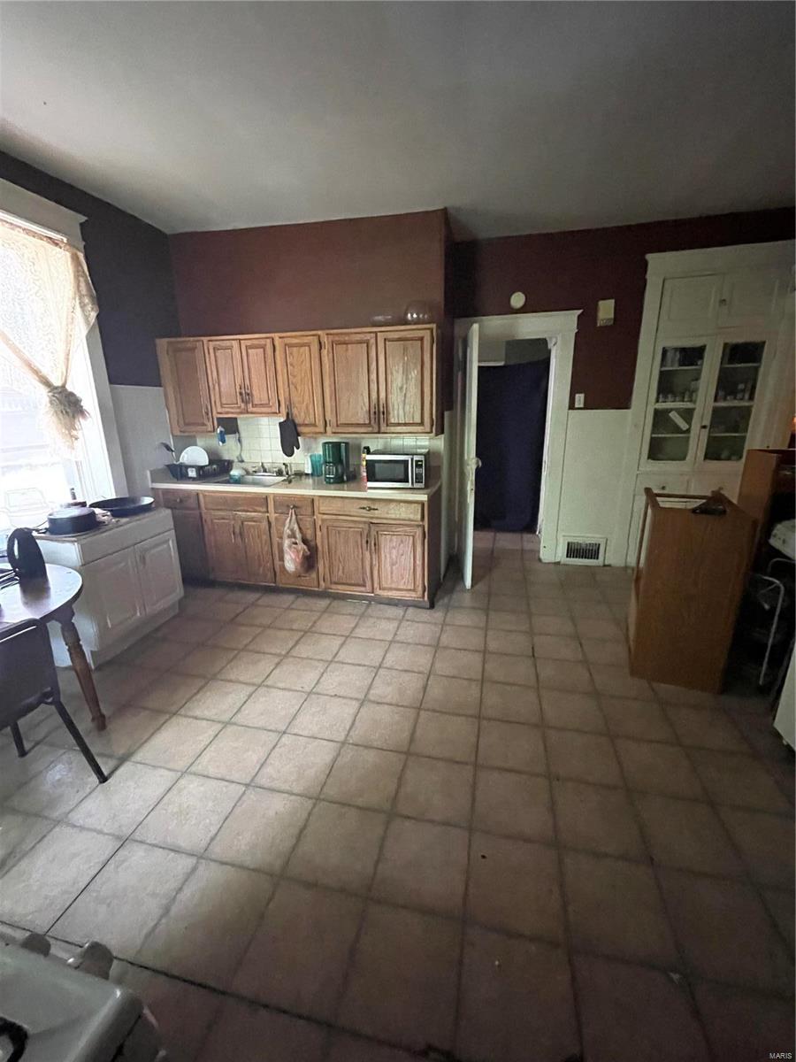 St Louis Commons Add - Residential Income