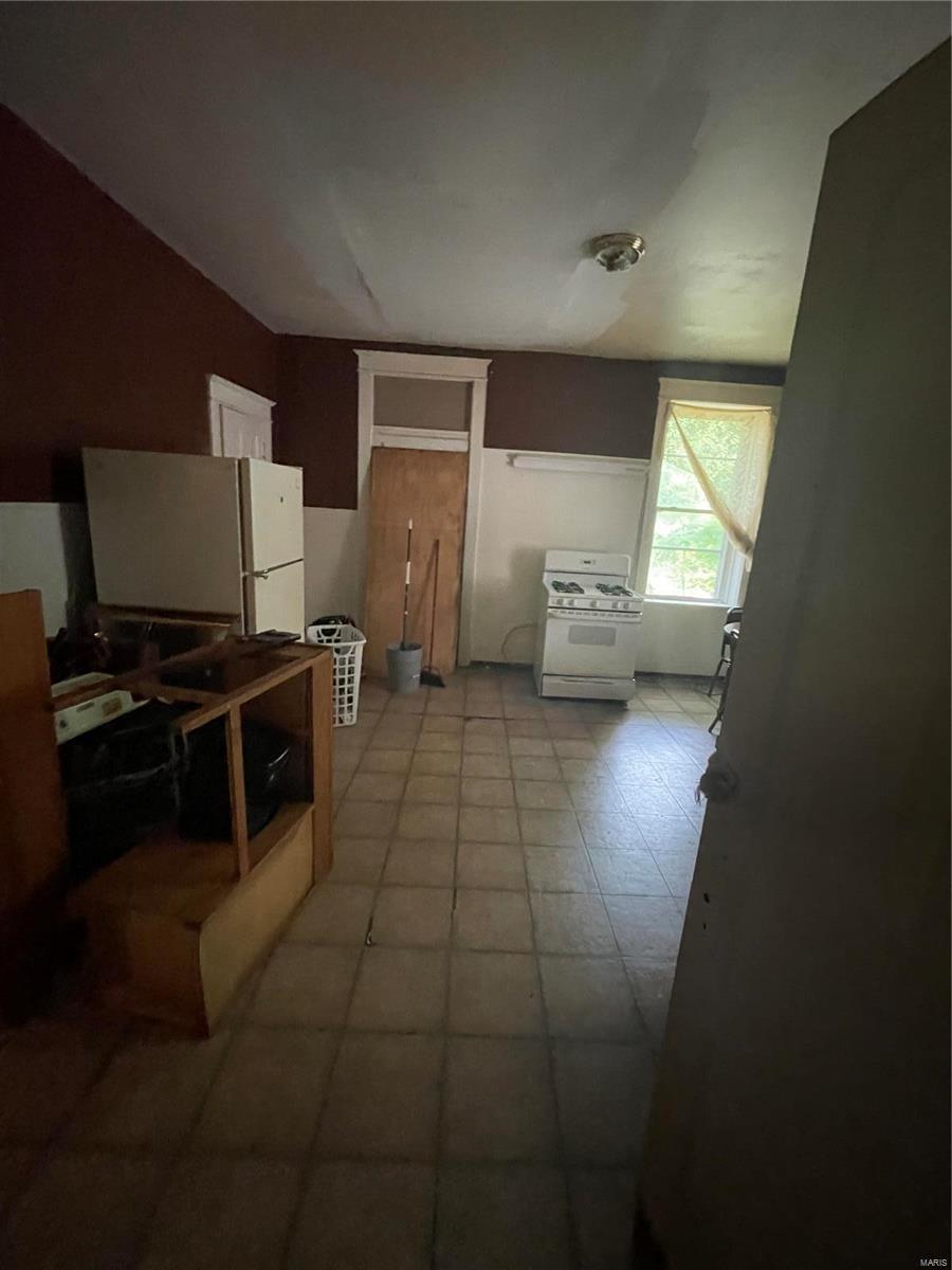 St Louis Commons Add - Residential Income