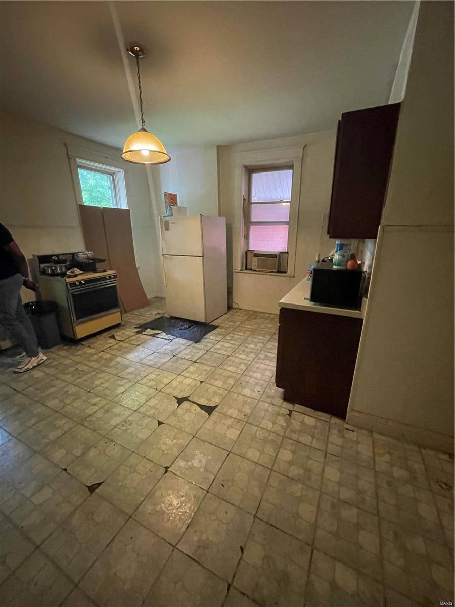 St Louis Commons Add - Residential Income