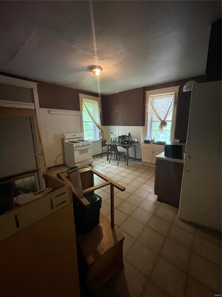 St Louis Commons Add - Residential Income