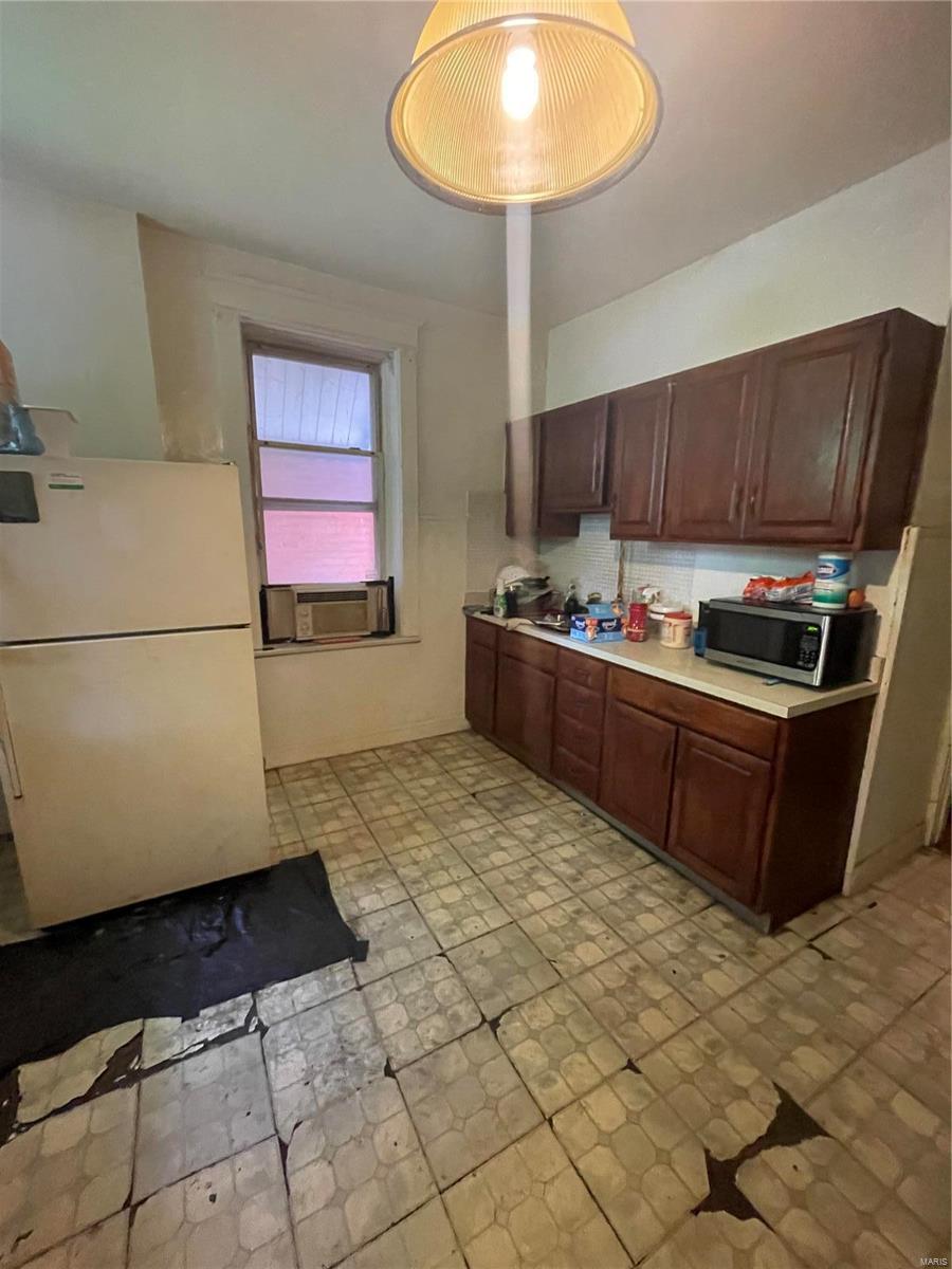 St Louis Commons Add - Residential Income