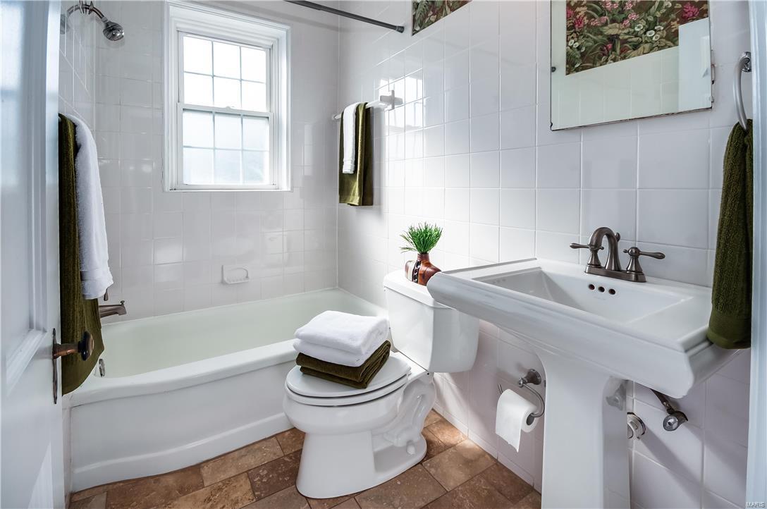 700 South Brentwood Condo - Residential Lease