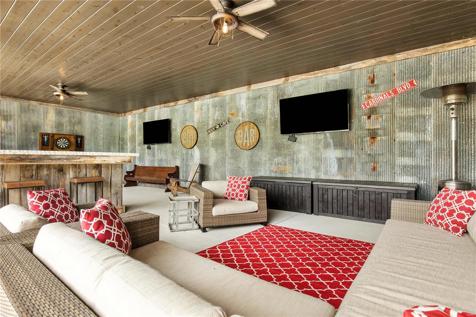 Stonehenge Manor 1 - Residential