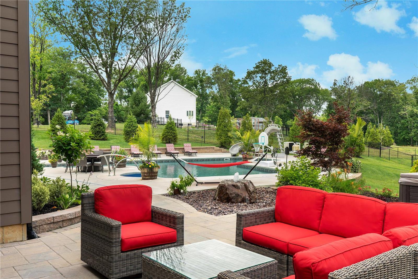 Stonehenge Manor 1 - Residential